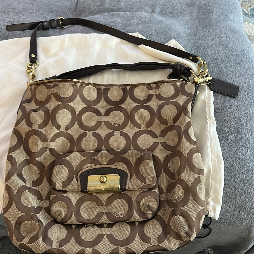Coach Shoulder Bag Also Strap For Crossbody